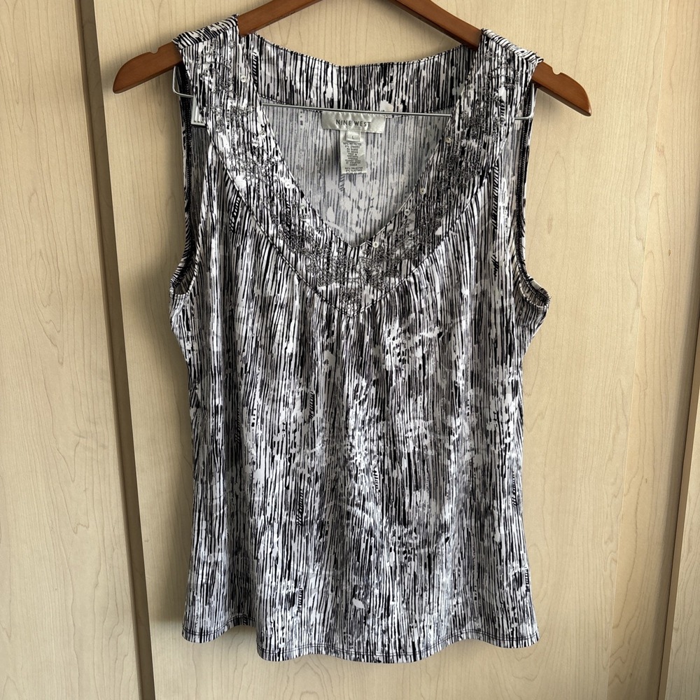 Womens NINE WEST Beaded and Sequined V-Neck Sleeveless Top Size medium